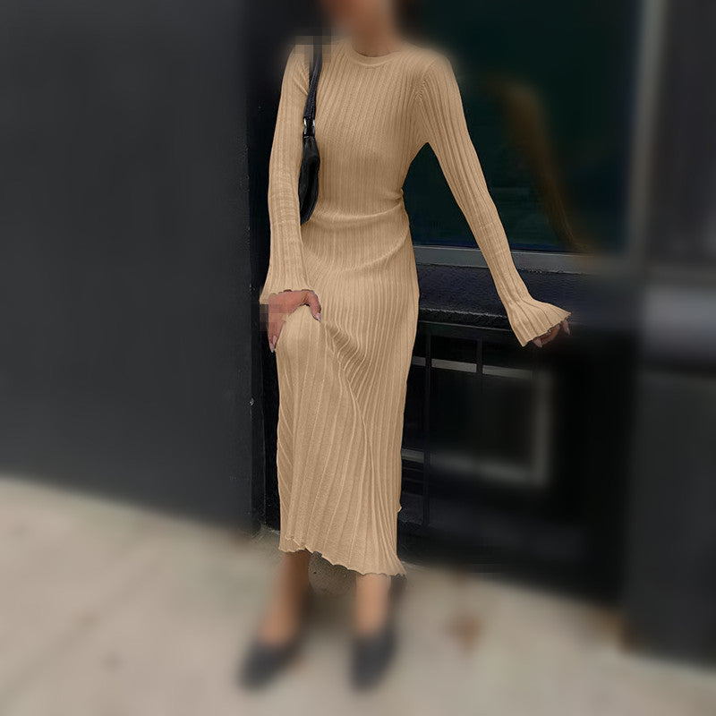 Élise — Robe longue côtelée à col rond ou en V — Écru — col rond
