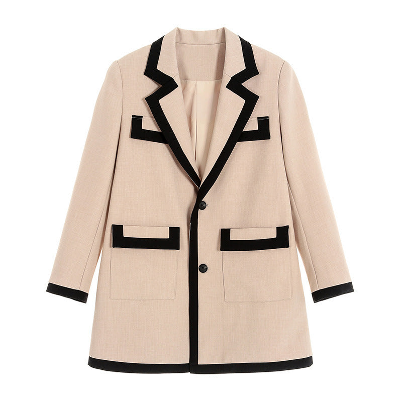 Capucine — Blazer long à galons contrastants — vue du modèle