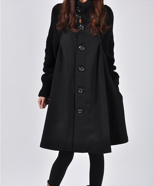 Suzanne — Manteau évasé à col et poignets côtelés — Noir