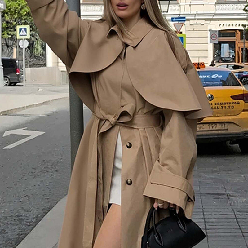 Mathilde — Trench ceinturé à empiècement cape — vue du modèle