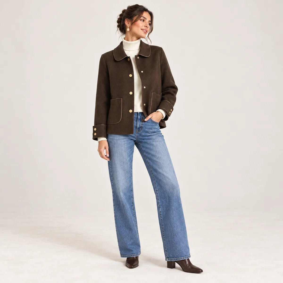 Céleste — Veste courte à boutons dorés — Marron