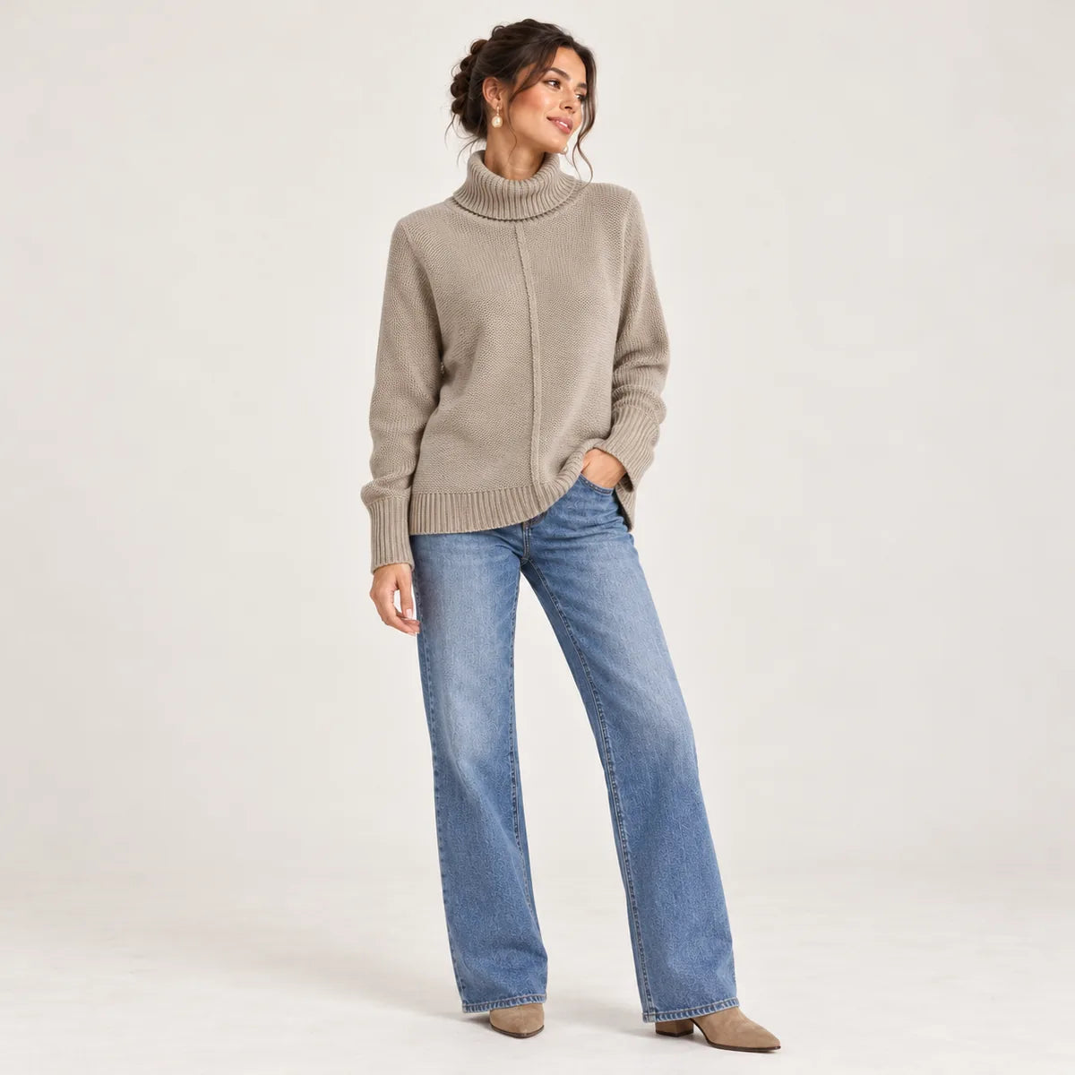 Marianne — Pull ample à col roulé et couture centrale — Camel