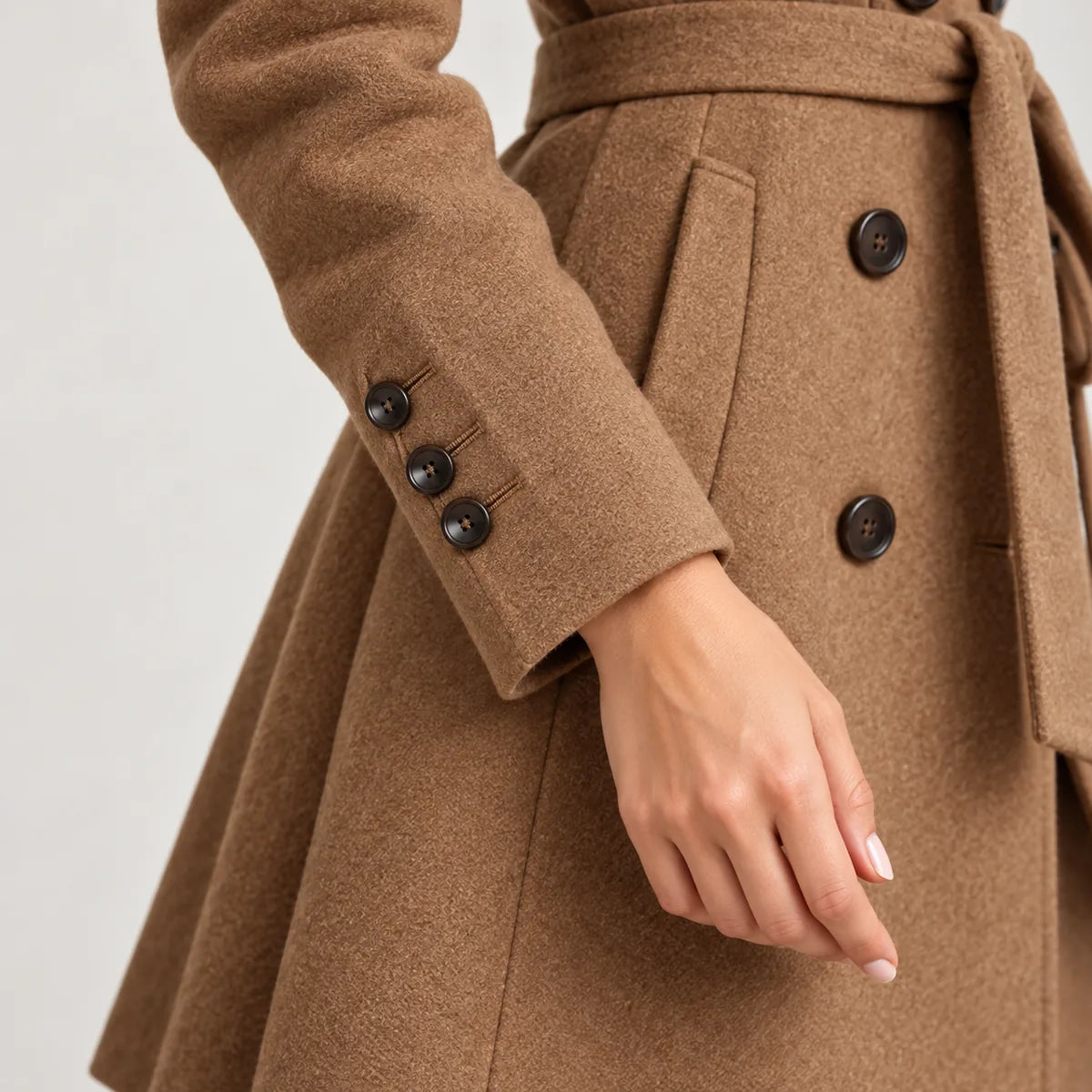 Diane — Manteau ajusté à ceinture — détail et finition