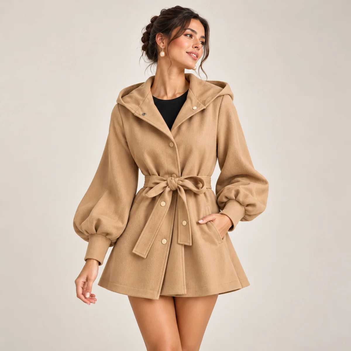 Édith — Manteau court à capuche et ceinture — détail et finition