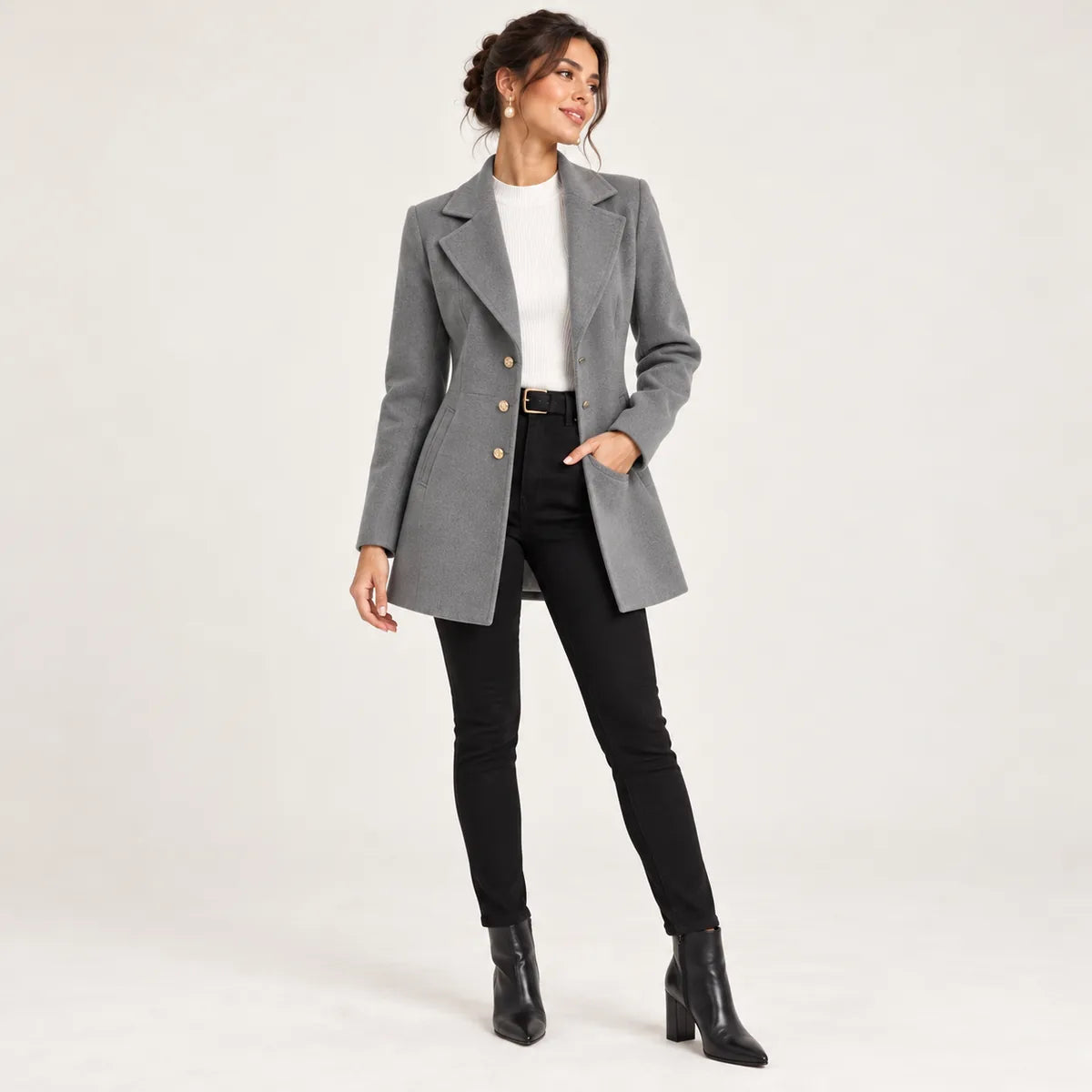 Louise — Manteau cintré à boutons dorés — Gris