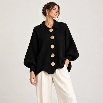 Madeleine noir — cardigan ample à grands boutons dorés