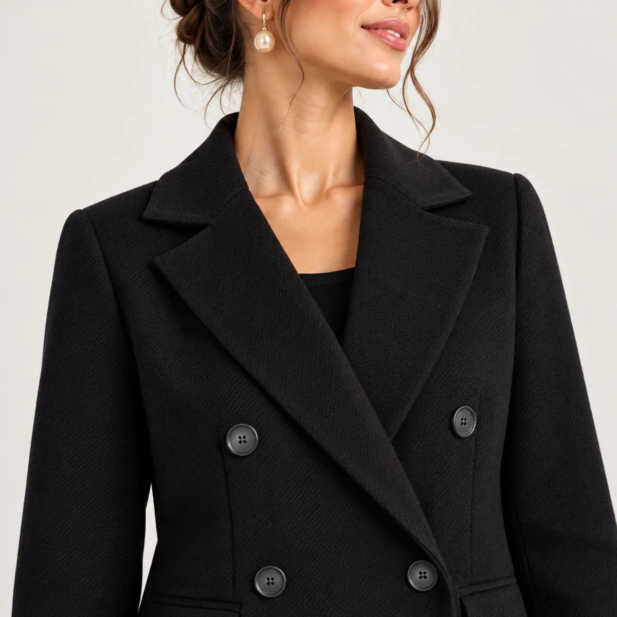Margot — Manteau droit à double boutonnage — détail et finition