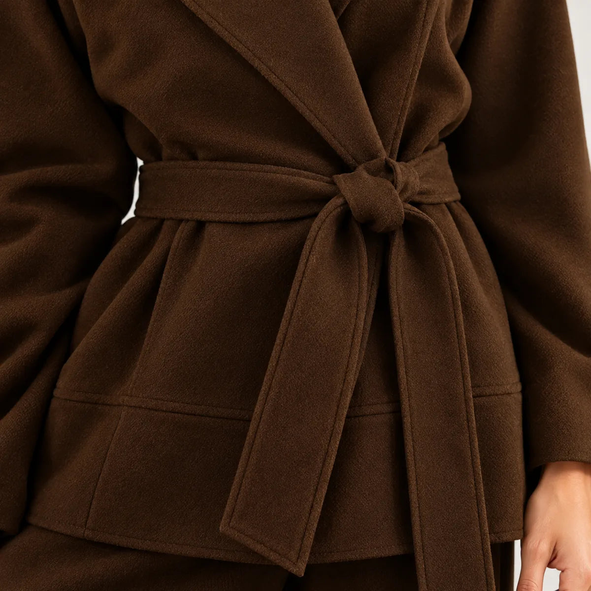 Victoire — veste portefeuille ceinturée, chocolat, ceinture